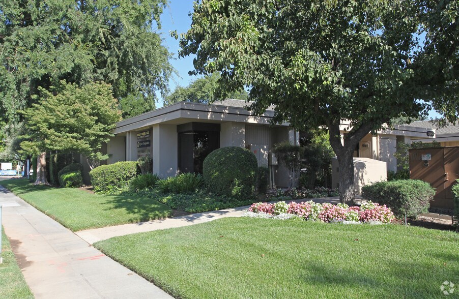 More Photos Of 5412 N Palm Ave, Fresno Unknown For Lease