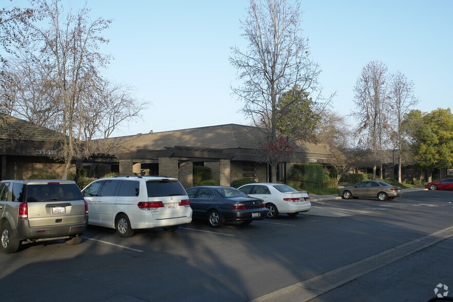 More Photos Of 3134 Willow Ave, Clovis Office For Sale