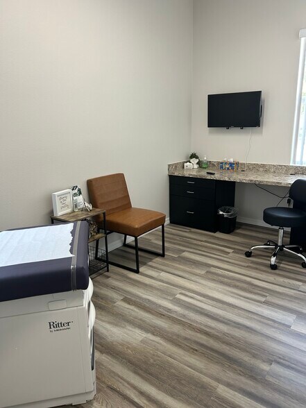 More Photos Of 17718 Hunting Bow Cir, Lutz Medical For Sale