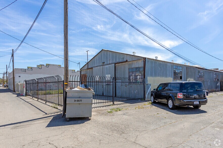 More Photos Of 245 W 16th St, Merced Land For Lease