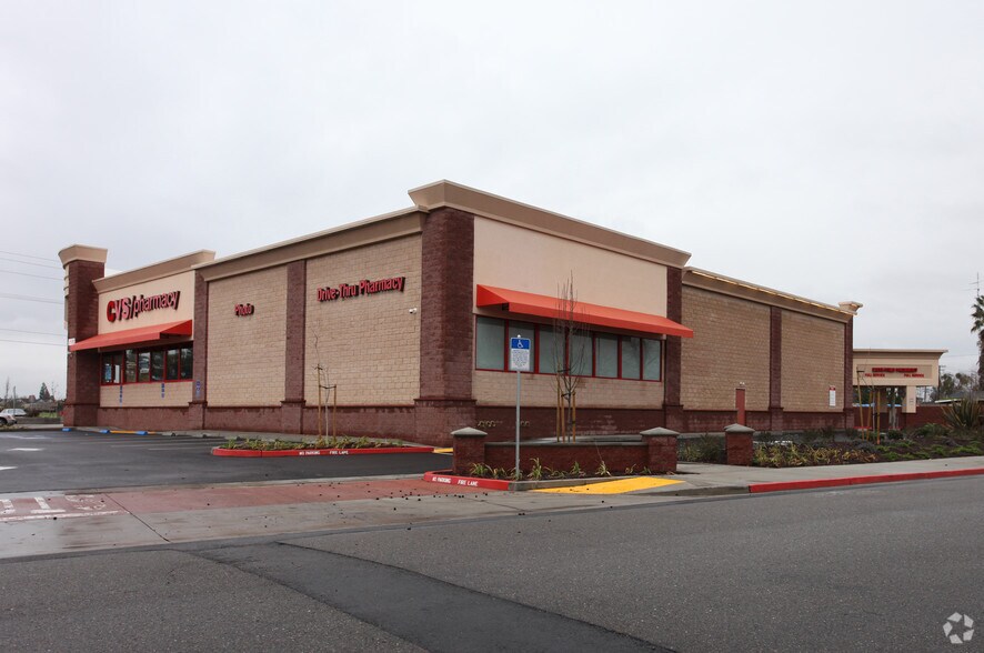 More Photos Of 3100-3102 Geer Rd, Turlock Drugstore For Lease