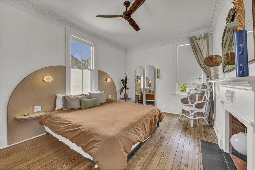 More Photos Of 118 S 4th St, Wilmington Hospitality For Sale