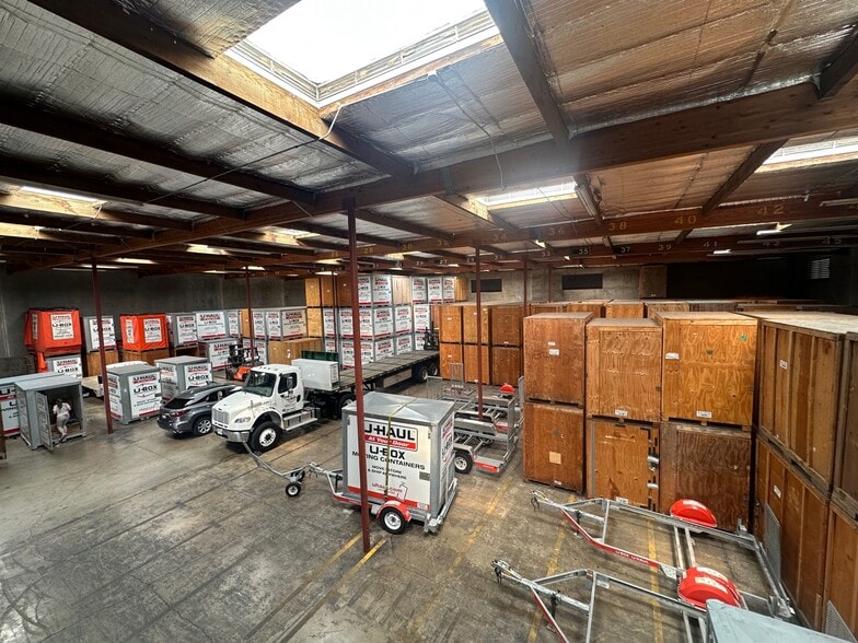 More Photos Of 4428 Malaai St, Honolulu Warehouse For Sale