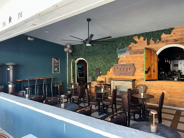 More Photos Of 356-358 3rd St NW, Winter Haven Storefront For Sale