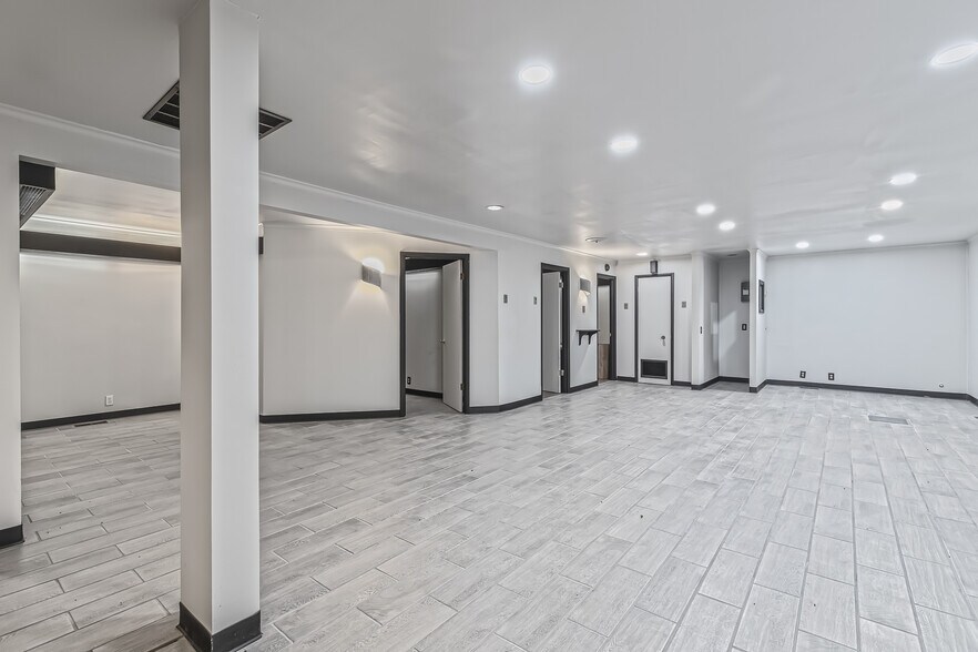 More Photos Of 9657 New Sapulpa Rd, Sapulpa Storefront Retail Office For Sale