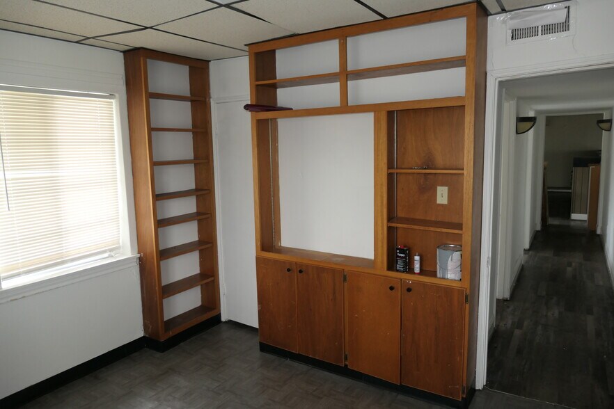 More Photos Of 7642 Park Place Blvd, Houston Office For Lease