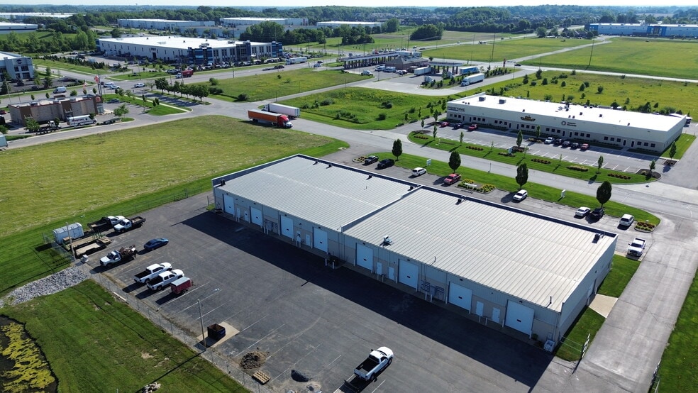 More Photos Of 340-370 N Commerce Parkway Dr W, Greenwood Warehouse For Lease