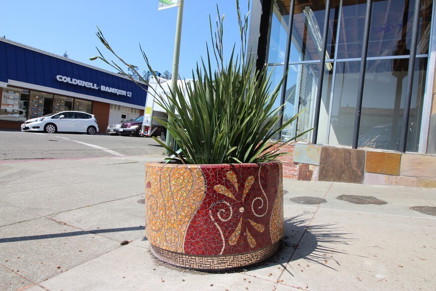 More Photos Of 6211 La Salle Ave, Oakland Storefront Retail Office For Lease