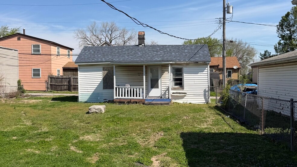 More Photos Of 1217 Market St, Madison Multifamily For Sale