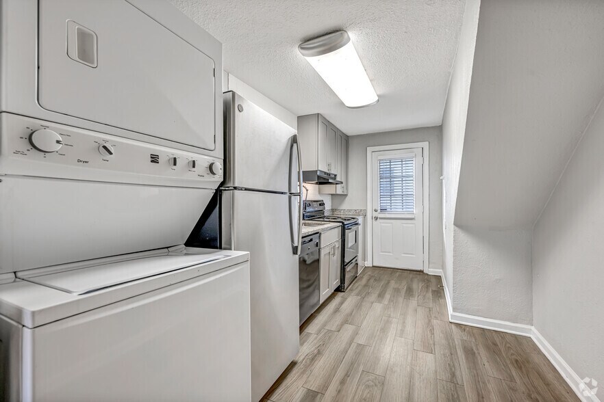 More Photos Of 2265 Perry Blvd NW, Atlanta Apartments For Sale