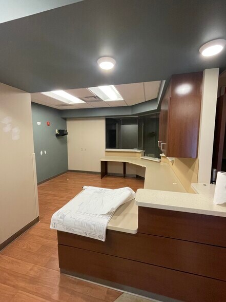 More Photos Of 10401 Sawmill Pky, Powell Medical For Lease