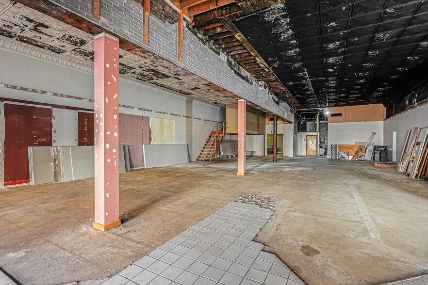 More Photos Of , Bay City General Retail For Sale
