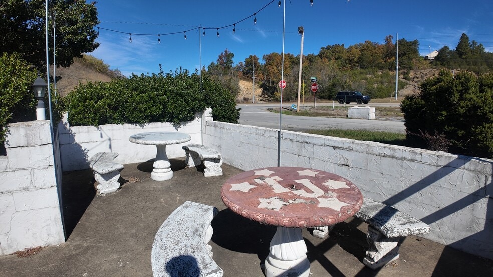 More Photos Of 6335 W Andrew Johnson Hwy, Greeneville Restaurant For Sale