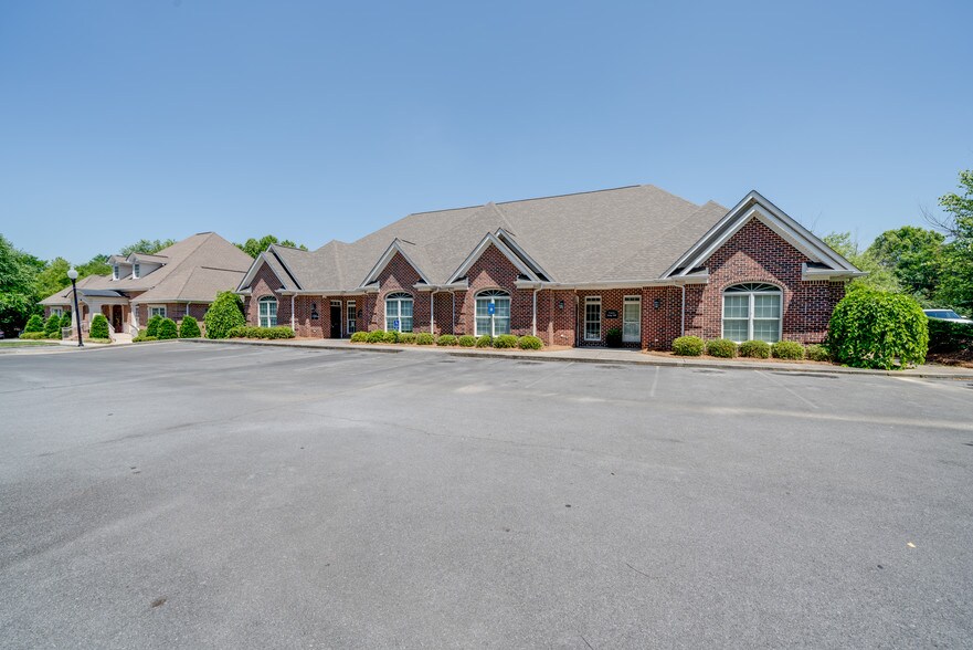 More Photos Of 111 Laurel Creek Rd Se, Calhoun Medical For Lease