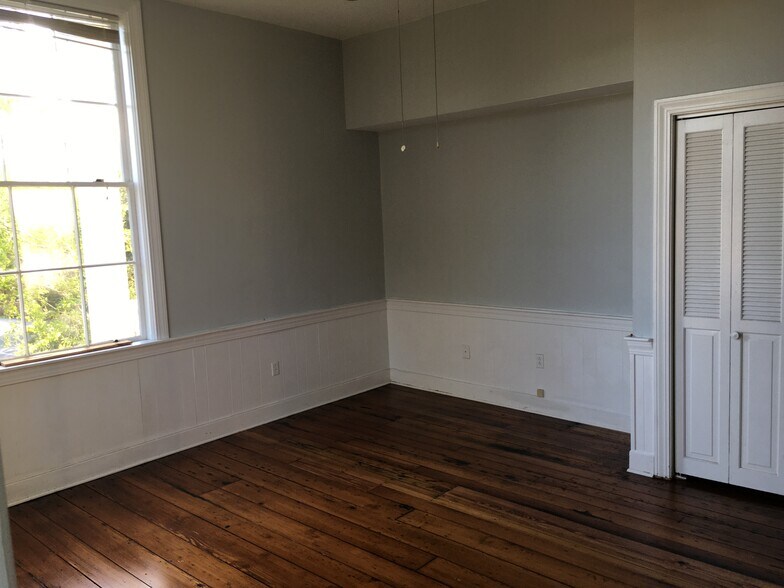 More Photos Of 635 E Bay St, Charleston Office Residential For Lease