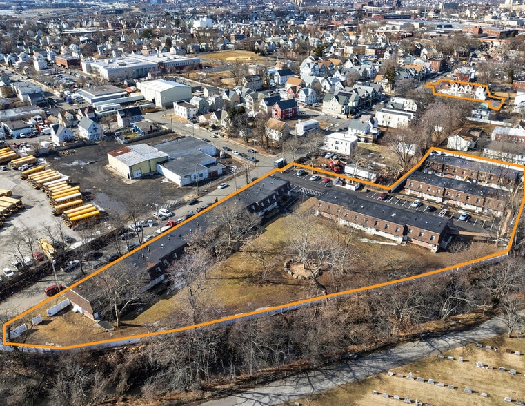 Primary Photo Of 20 Read St, Bridgeport Apartments For Sale