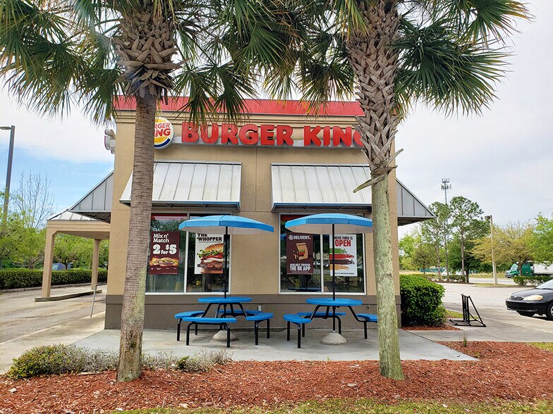 More Photos Of 16884 E Colonial Dr, Orlando Restaurant For Lease