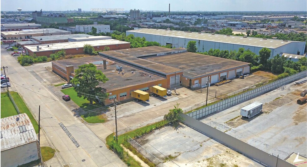 More Photos Of 5520 Armour Dr, Houston Warehouse For Lease