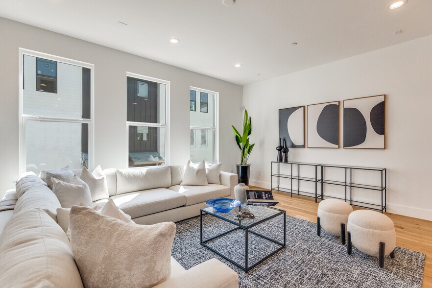 More Photos Of 3940 Spring Valley rd, Addison Multifamily For Sale