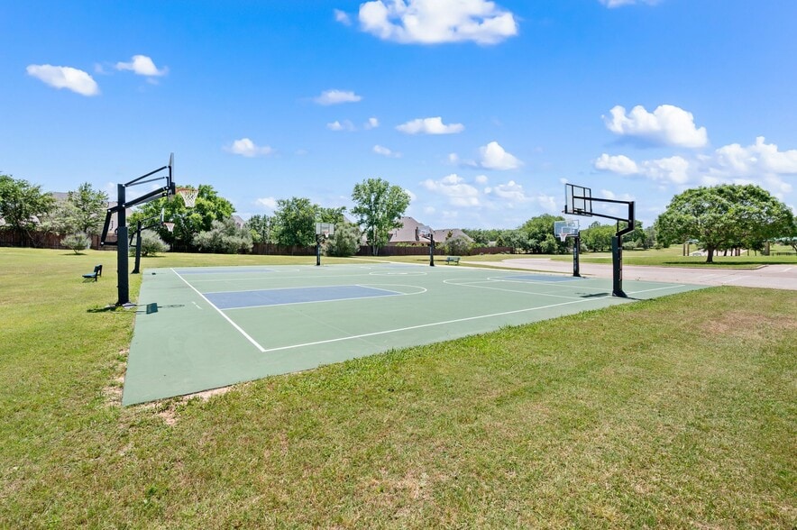 More Photos Of 801 Shady Oaks Dr, Southlake Specialty For Sale