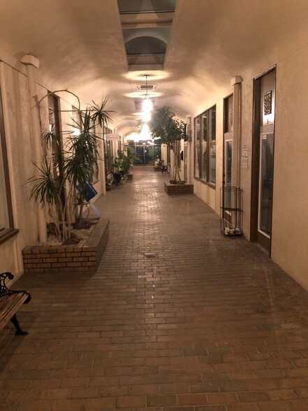 More Photos Of 344 London Bridge Rd, Lake Havasu City Storefront Retail Office For Lease