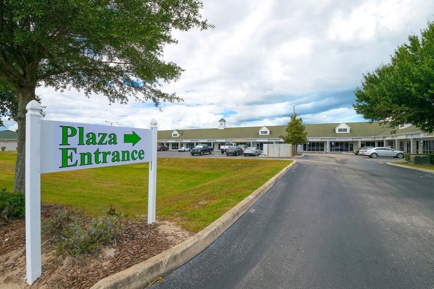 More Photos Of 2905-2977 Duff Rd, Lakeland Storefront For Lease