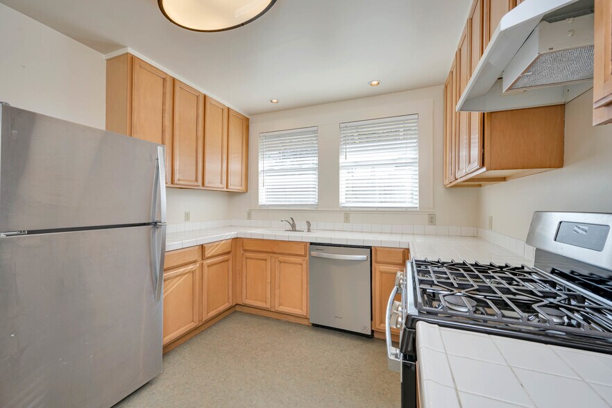 More Photos Of 1404 Slater St, Santa Rosa Apartments For Sale