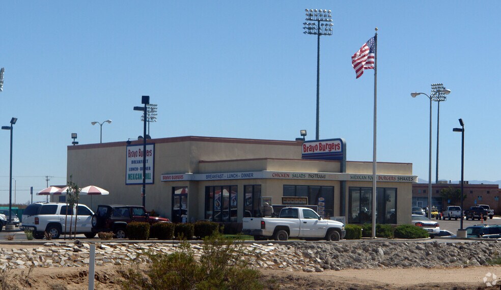 More Photos Of 16880 Sportsman Ctr, Adelanto General Retail For Lease