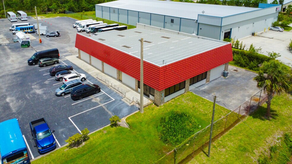 More Photos Of 1445 Cox Rd, Cocoa Light Distribution For Lease