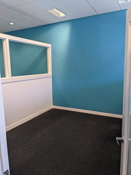 More Photos Of 2720 Calloway Dr, Bakersfield Storefront Retail Office For Lease