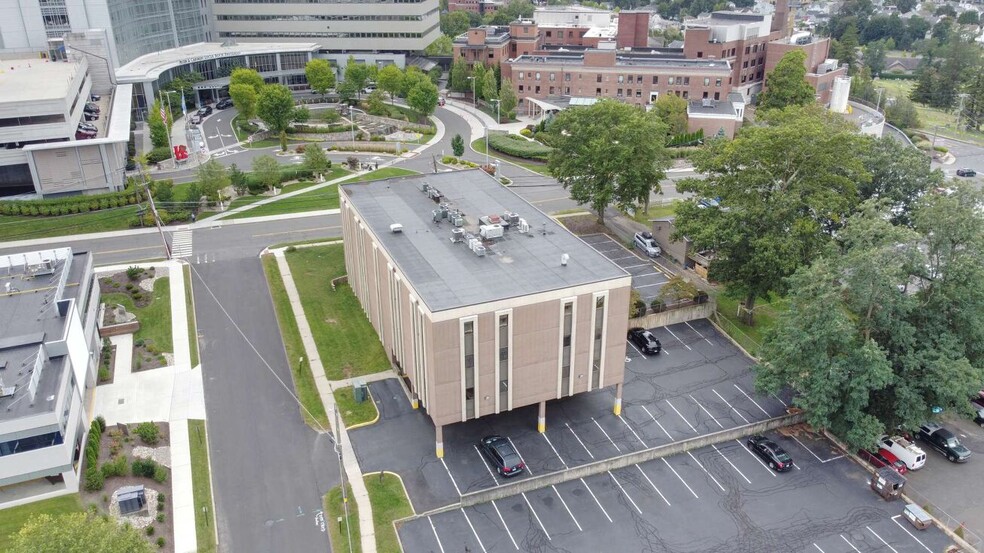 Primary Photo Of 27 Hospital Ave, Danbury Medical For Lease