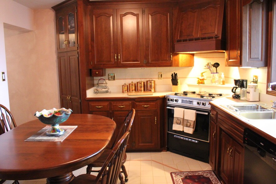 More Photos Of 725 Main St, Wintersville Restaurant For Sale