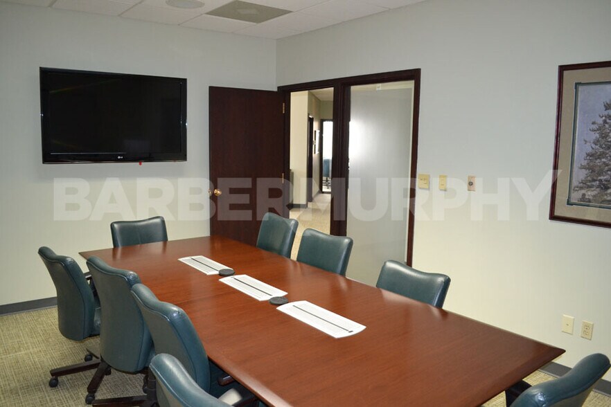 More Photos Of 1 Bronze Pointe Blvd, Swansea Office For Lease
