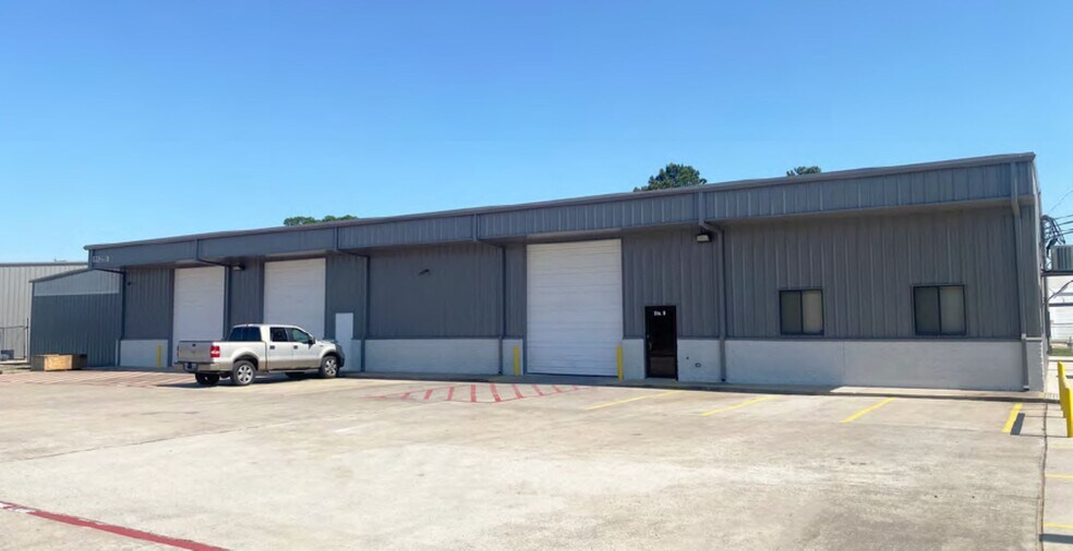 Primary Photo Of 11255 Windfern Rd, Houston Unknown For Lease