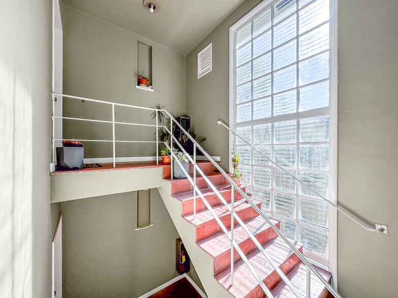 More Photos Of 1526 Arch St, Berkeley Apartments For Sale