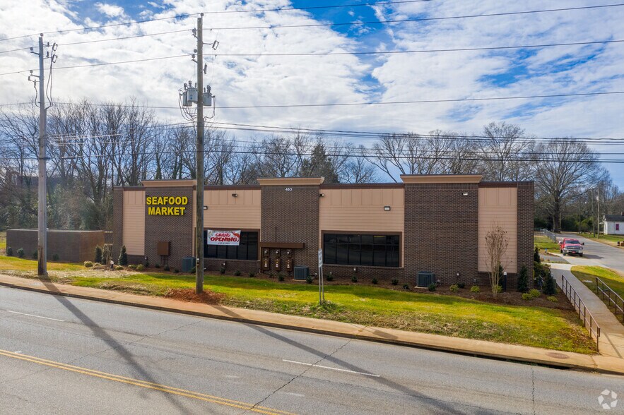 More Photos Of 463 W Main St, Rock Hill Storefront Retail Office For Lease