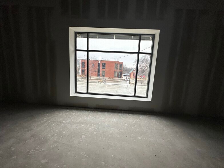 More Photos Of 101 S Main St, Le Sueur Storefront For Lease