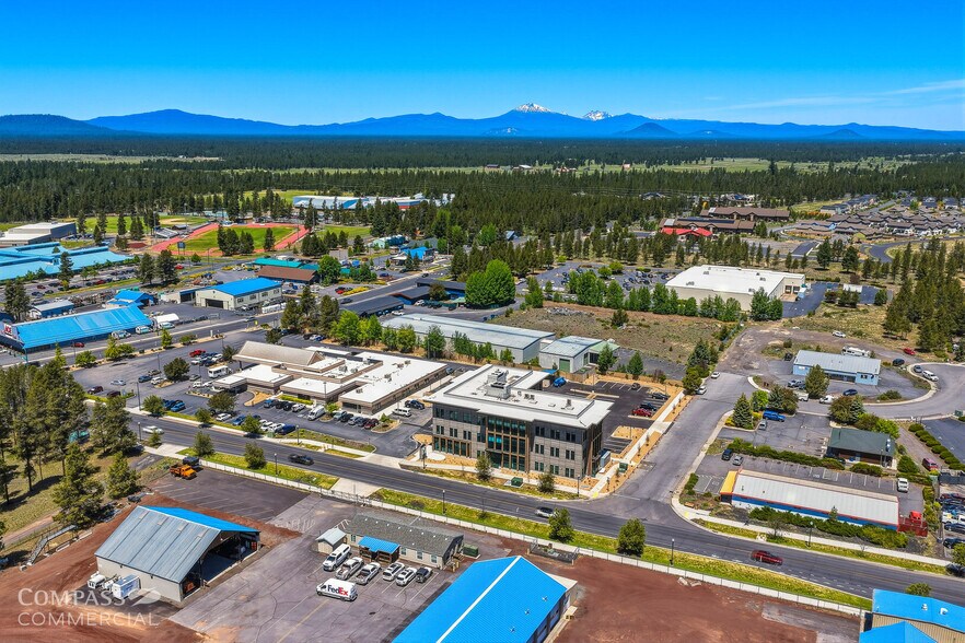 More Photos Of 51615 Bluewood Ave, La Pine Rehabilitation Center For Lease