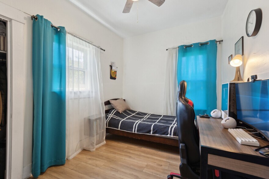 More Photos Of 426 Ivy St, Glendale Apartments For Sale