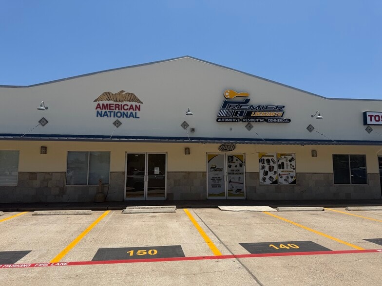 More Photos Of 9803 Sterling Loop, Laredo Storefront Retail Office For Sale