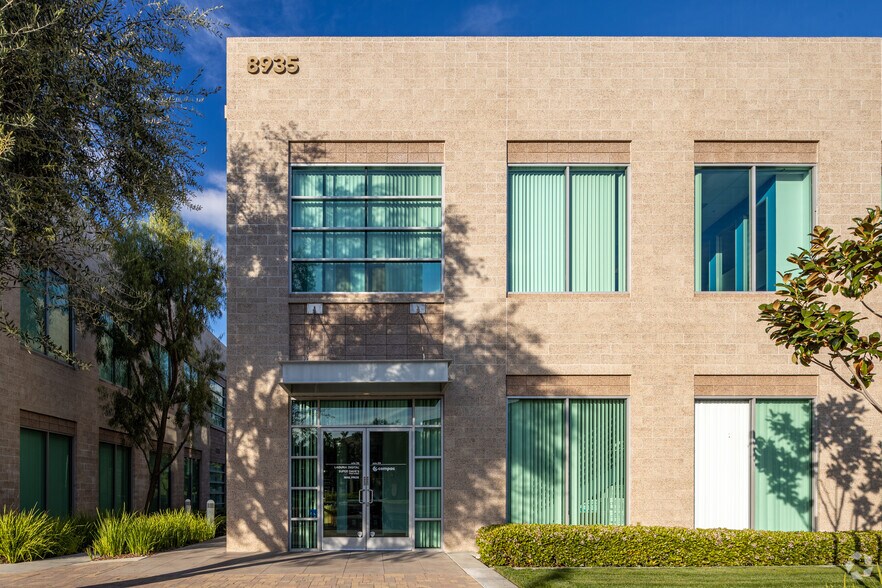 More Photos Of 8935 Research Dr, Irvine Loft Creative Space For Sale