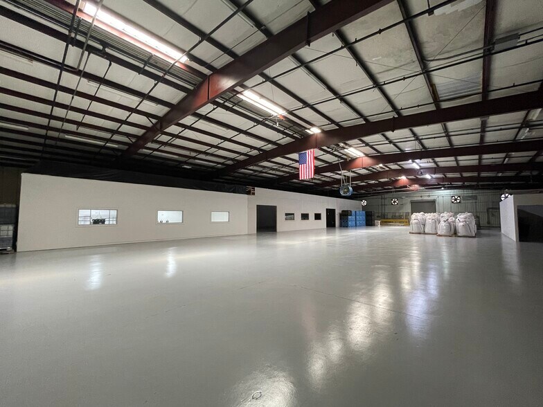 More Photos Of 134 Roger Thomas Rd, Cadiz Warehouse For Sale
