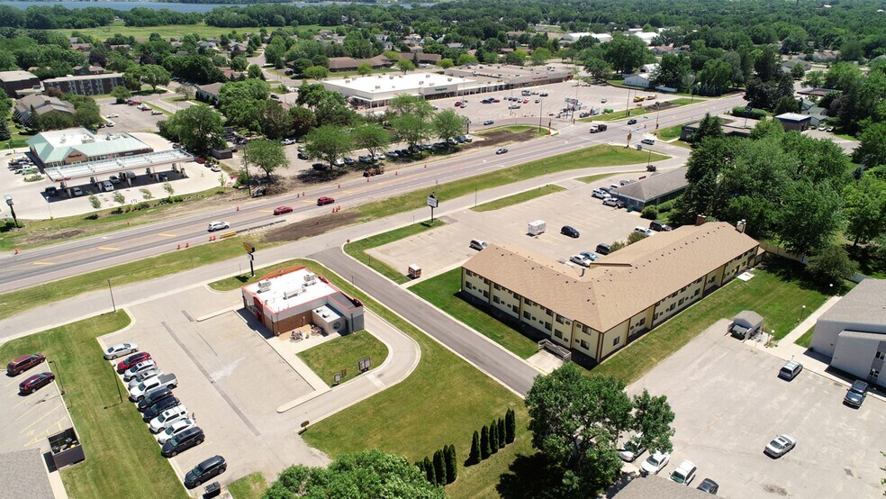 More Photos Of 1401 State St N, Waseca Freestanding For Lease