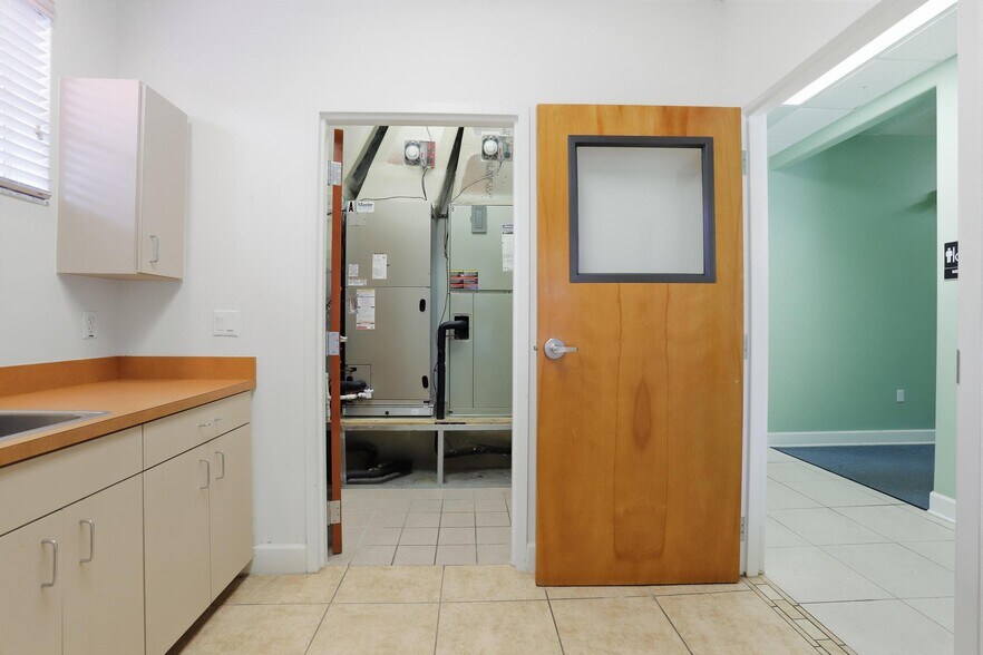 More Photos Of 344 S Woodland Blvd, Deland Office For Sale