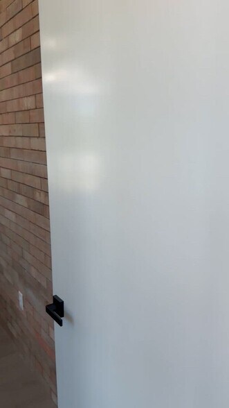 Primary Photo Of 314 E 5th Ave, Owasso General Retail For Lease