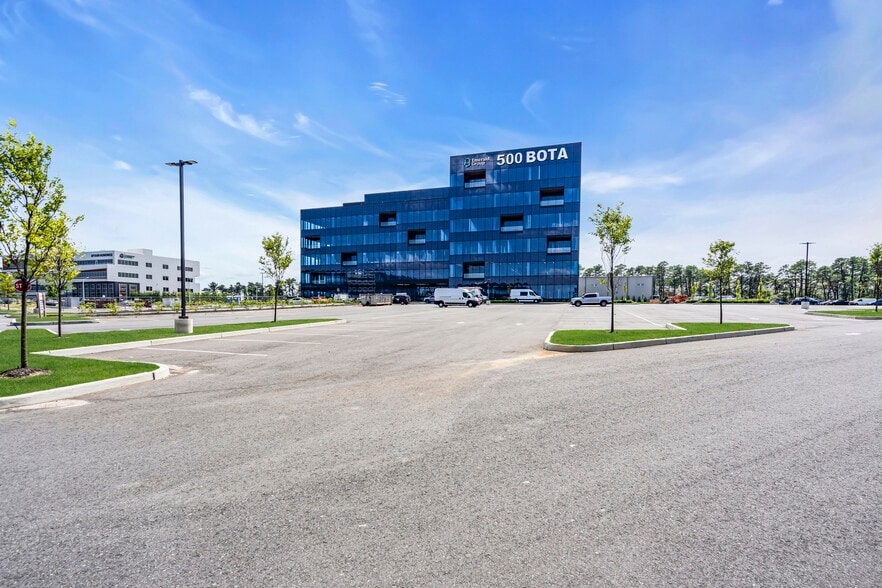 More Photos Of 500 Boulevard of Americas, Lakewood Medical For Lease