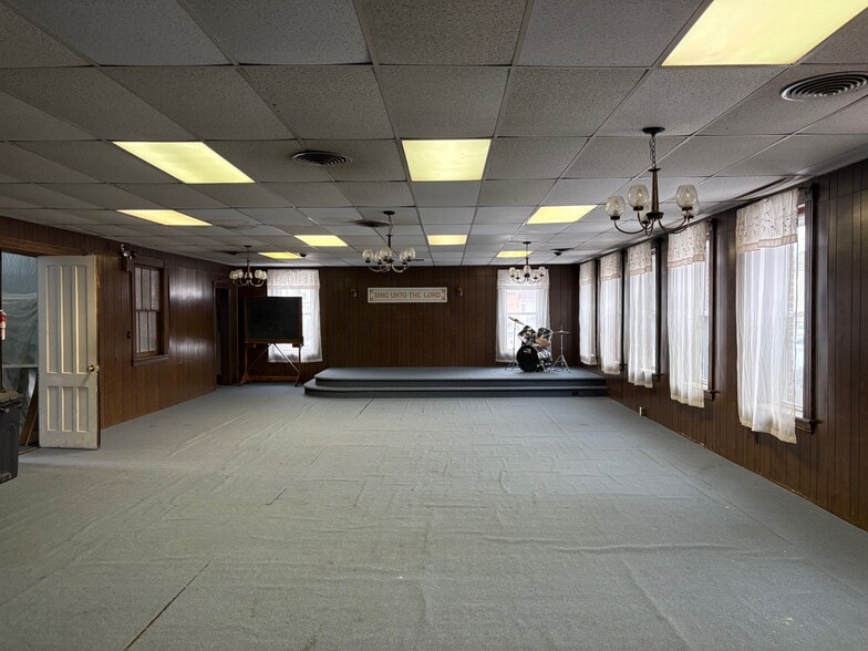 More Photos Of 1291 Park Ave, Bridgeport Religious Facility For Sale