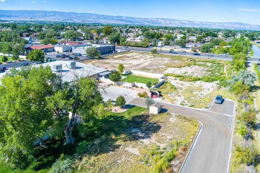 More Photos Of 3210 E Rd, Clifton Office For Sale