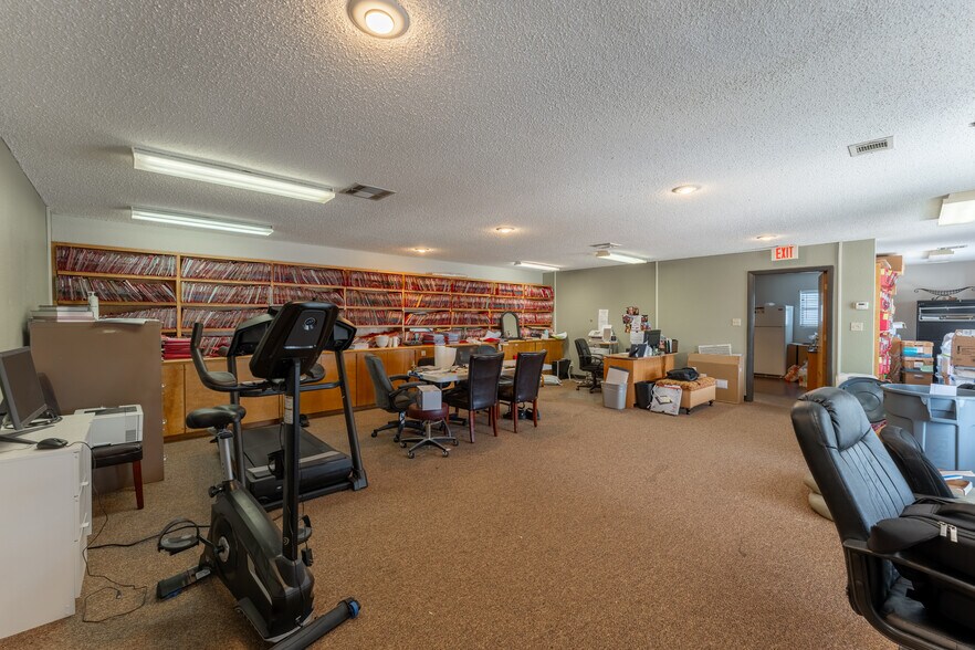 More Photos Of 2003 Medical Pky, San Marcos Medical For Sale