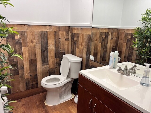 More Photos Of 2835 Hollywood Blvd, Hollywood Office For Lease